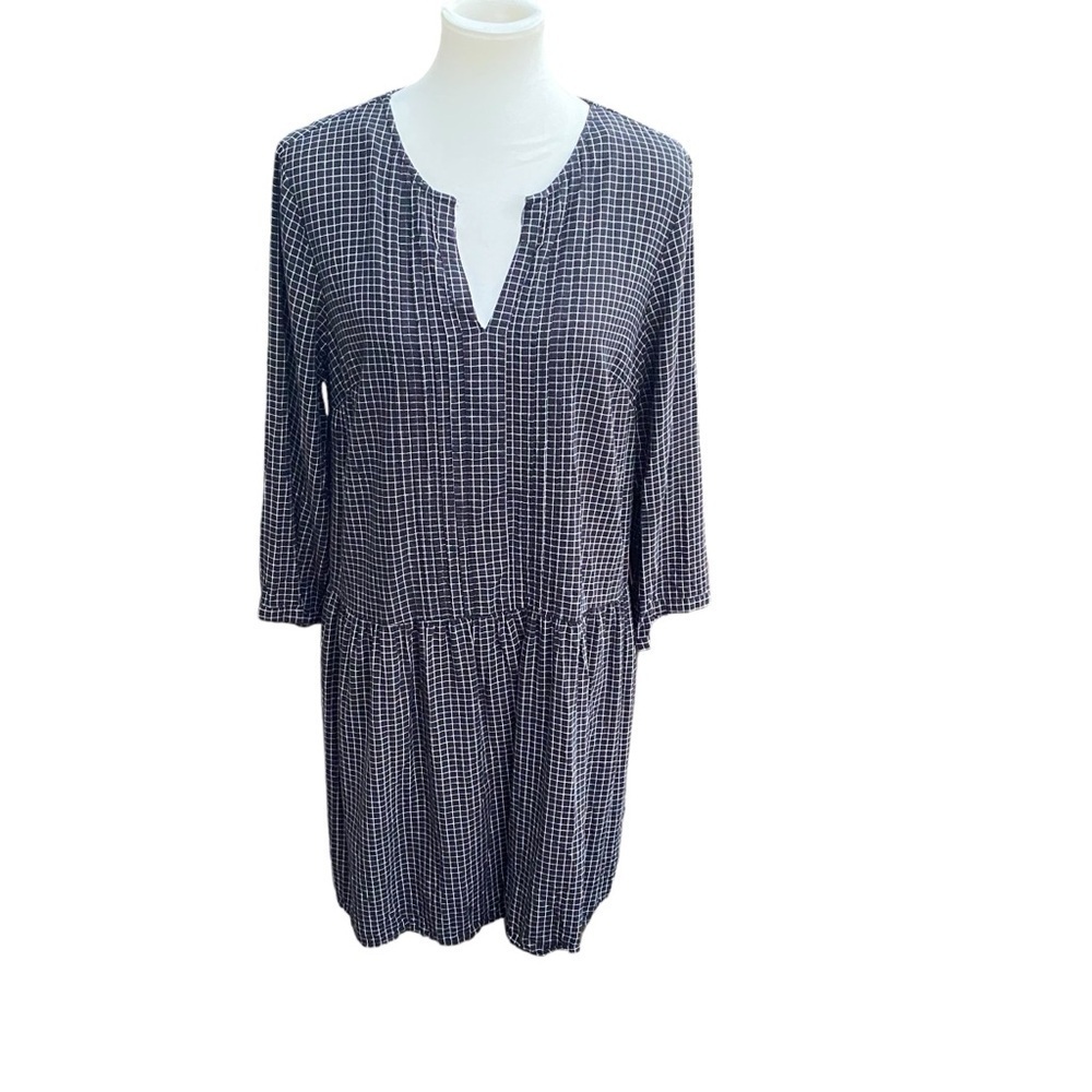 Old Navy Ladies Pull Over Dress V neck 3/4” Sleeve Black and White Grid Size L